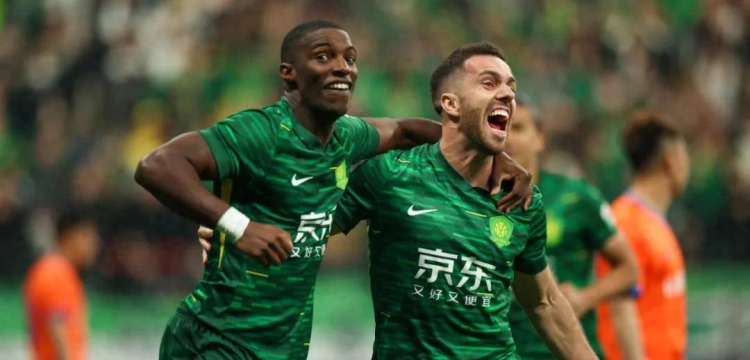 斯维拉尔：不意外我们目前排名榜首，但不该过早关注积分榜